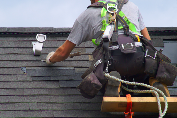 Emergency Board-Up & Tarp Services – Protecting Your Property After Disasters